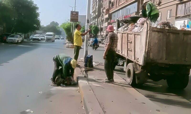 محافظ الجيزة يكلّف بإزالة التعديات على الطريق العام بالوراق وإزالة مقهى مخالف بأوسيم  ويوجّه بمراجعة تراخيص البناء وإزالة مخازن فرز المخلفات