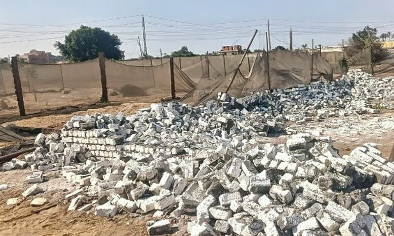 إزالة بناء منزل مخالف على الأراضي الزراعية في إمبابة