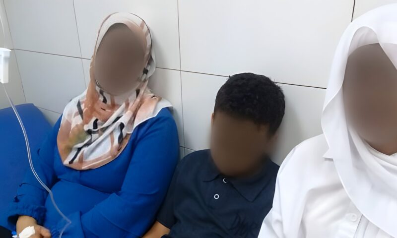 وجبة فرايد تشيكن تنقل أسرة كاملة للمستشفى بالفيوم.. أب يكشف تفاصيل إصابة طفليه وزوجته باشتباه تسمم غذائي