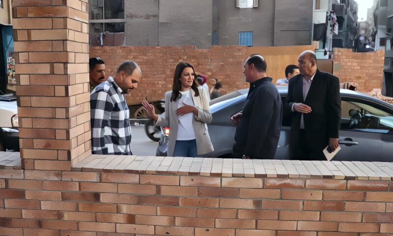 نائب محافظ الجيزة تتفقد أعمال الرصف والإنترلوك وتطوير سوق ناهيا ومشروعات بولاق الدكرور
