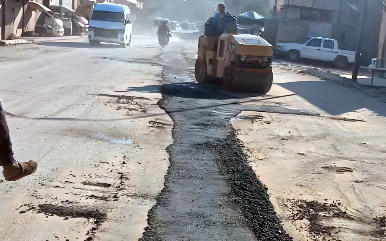 محافظ الجيزة يتابع أعمال تمهيد وصيانة الطرق ورد الشيء لأصله عقب تنفيذ أعمال المرافق بالمراكز