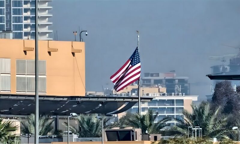 العراق: دفاعات السفارة الأمريكية تسقط مسيّرتين في بغداد