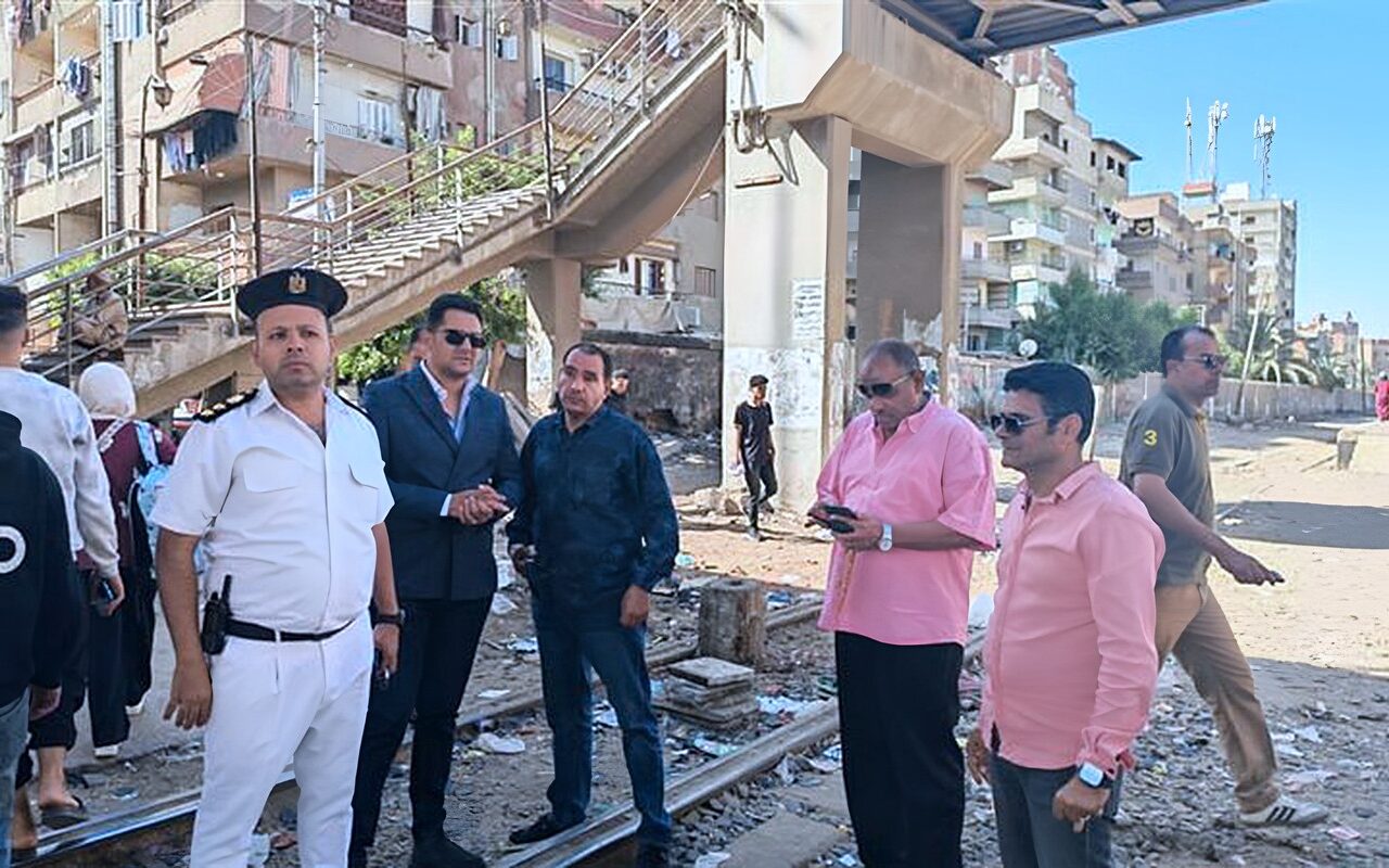 حملات مكبرة في 3 شوارع بطلخا لرفع الإشغالات والتعديات