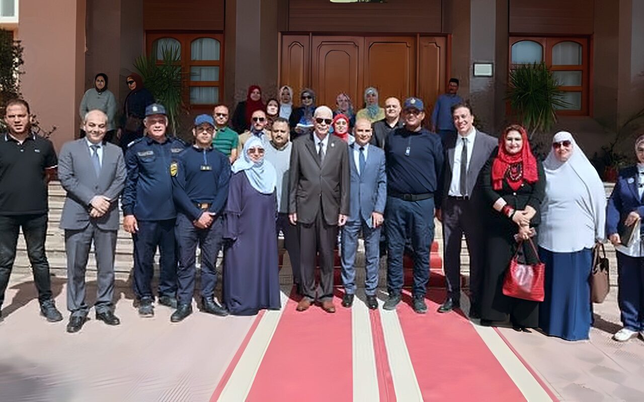 رئيس جامعة المنوفية يشهد محاكاة لمواجهة الحرائق وتنفيذ خطة إخلاء ناجحة