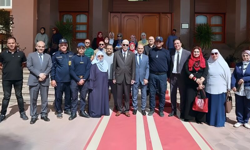 رئيس جامعة المنوفية يشهد محاكاة لمواجهة الحرائق وتنفيذ خطة إخلاء ناجحة