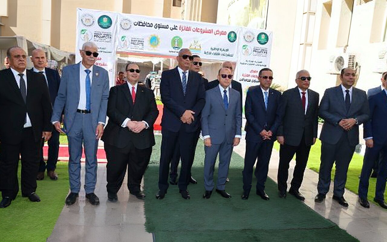 المنوفية تشارك بالمؤتمر الإقليمي للطاقة الخضراء بروبوت ومشاريع ترشيد الاستهلاك