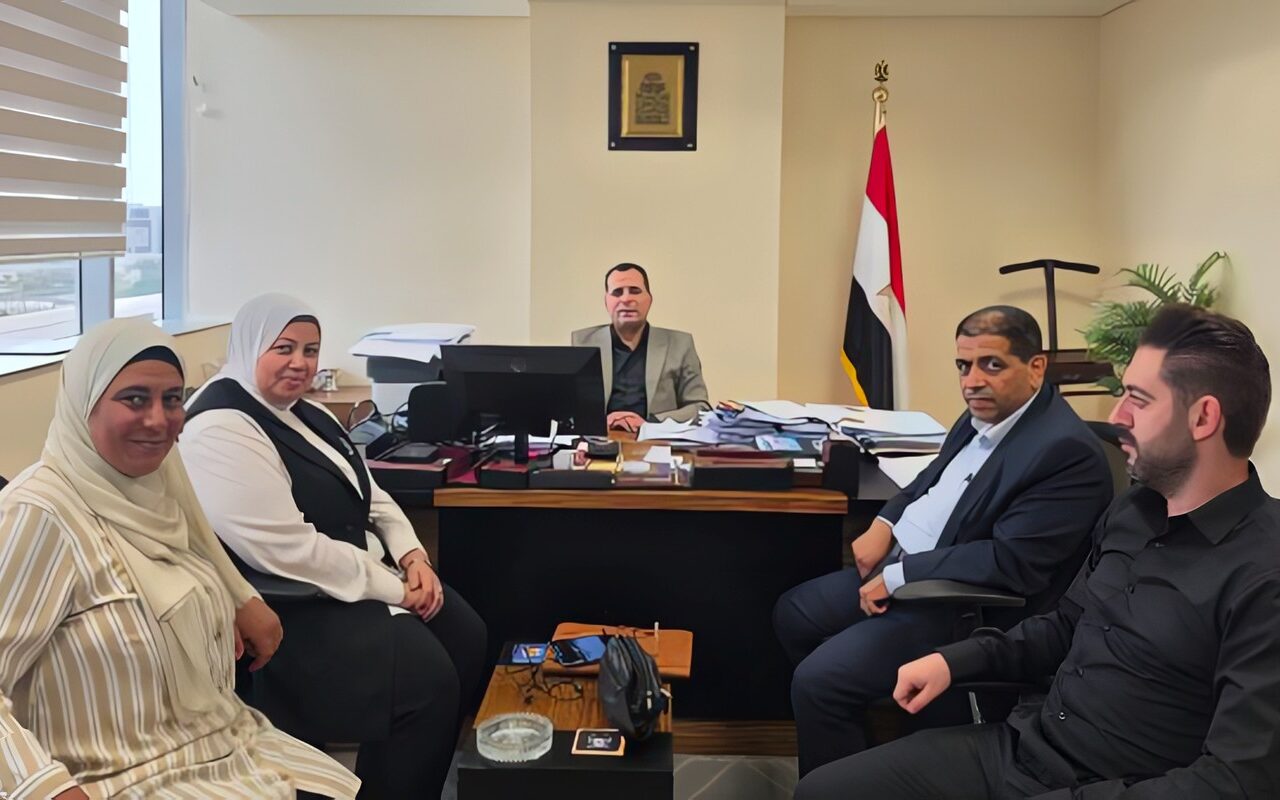 متابعة الموقف التنفيذي لمشروعات مياه الشرب والصرف الصحي بالمنوفية