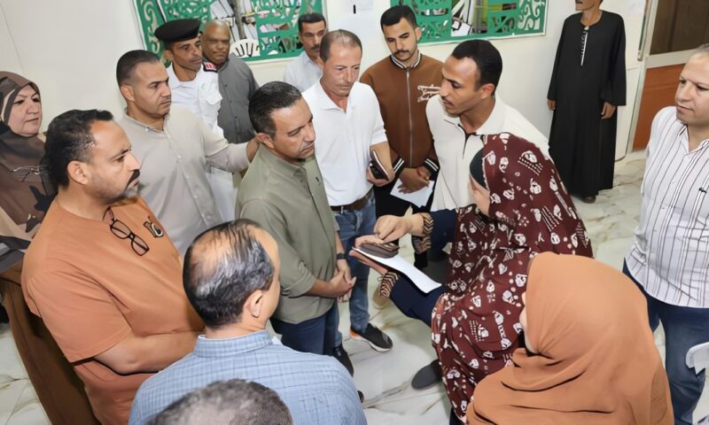 محافظ المنوفية يفاجئ الوحدة المحلية بشنتا الحجر ويحيل عددا من العاملين للتحقيق