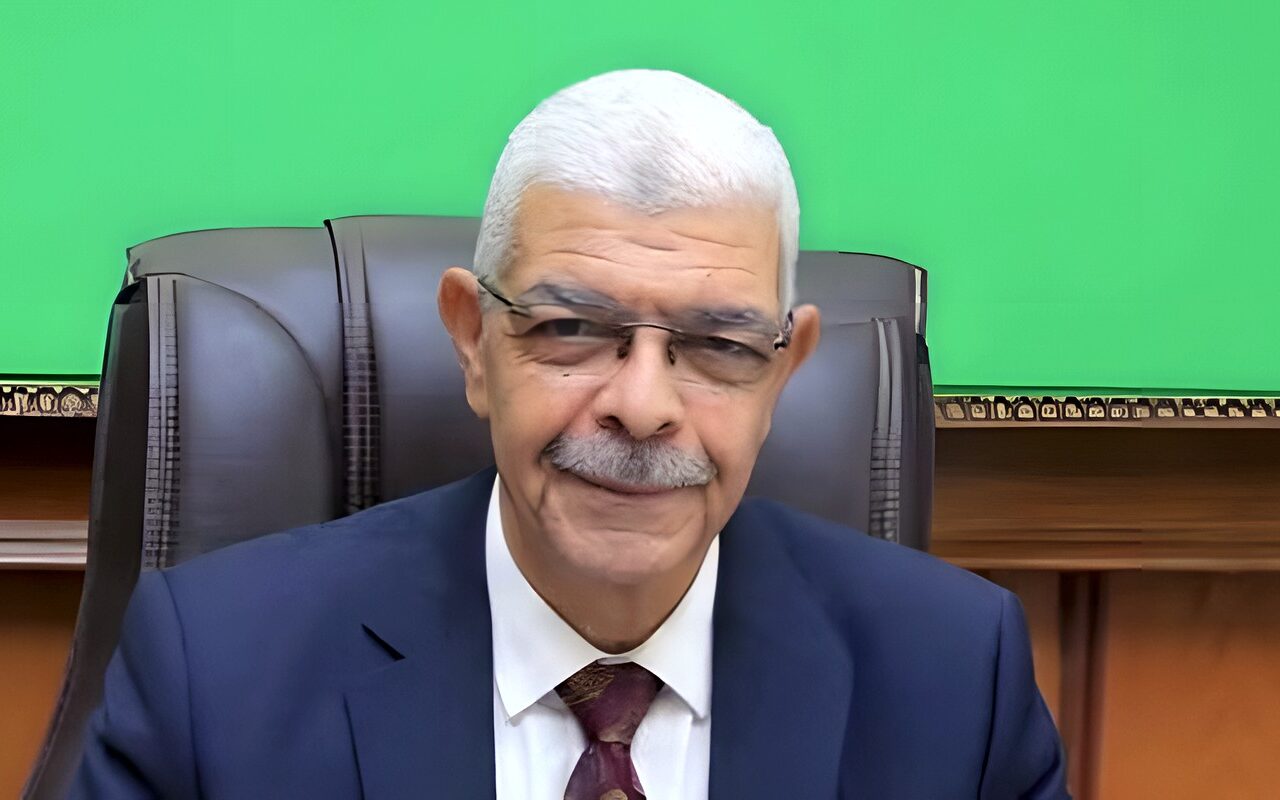 كلية الآداب جامعة المنوفية تحصل على شهادتي الأيزو للجودة والإدارة البيئية