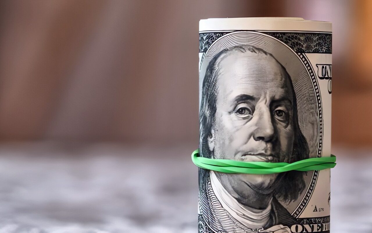 55.81 جنيه للبيع.. أسعار الدولار في أعلى مستوى لها بالبنوك