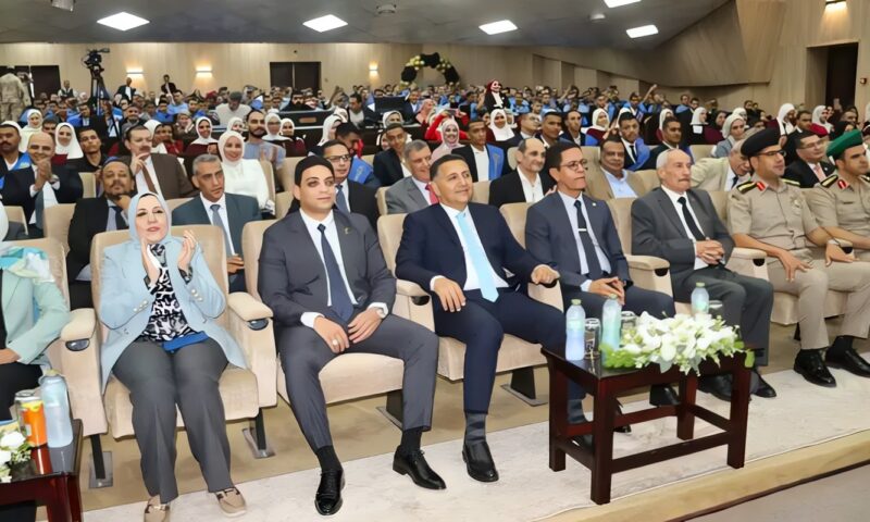 محافظ القليوبية ورئيس جامعة بنها يشهدان احتفالية «من العبور إلى الجمهورية الجديدة» بذكرى انتصارات أكتوبر