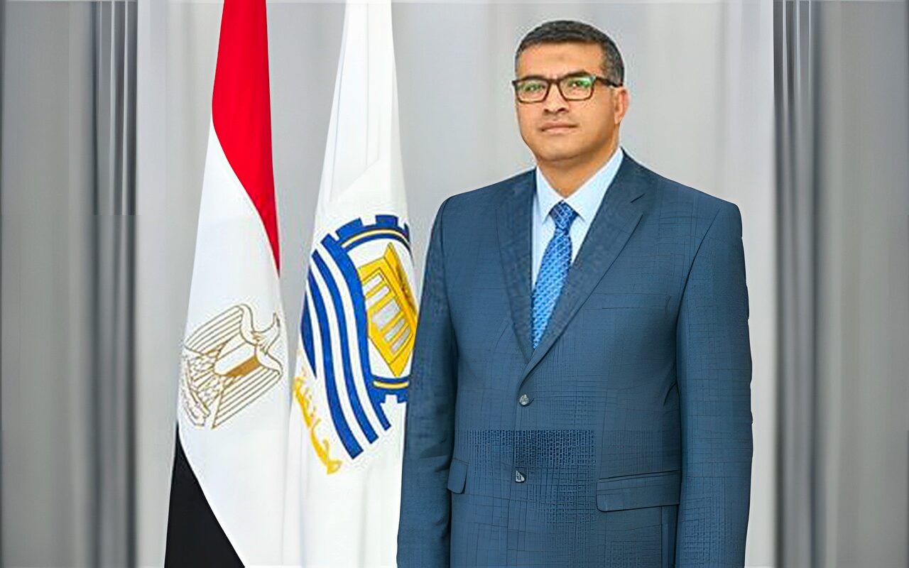 محافظ قنا: جداول أسبوعية لتوزيع الأسمدة وفائض 57 ألف جوال بنهاية الموسم الصيفي