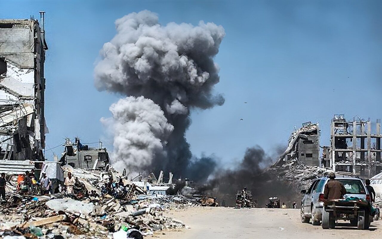 جيش الاحتلال يزعم اغتيال 5 عناصر من الفصائل الفلسطينية في غارات على غزة