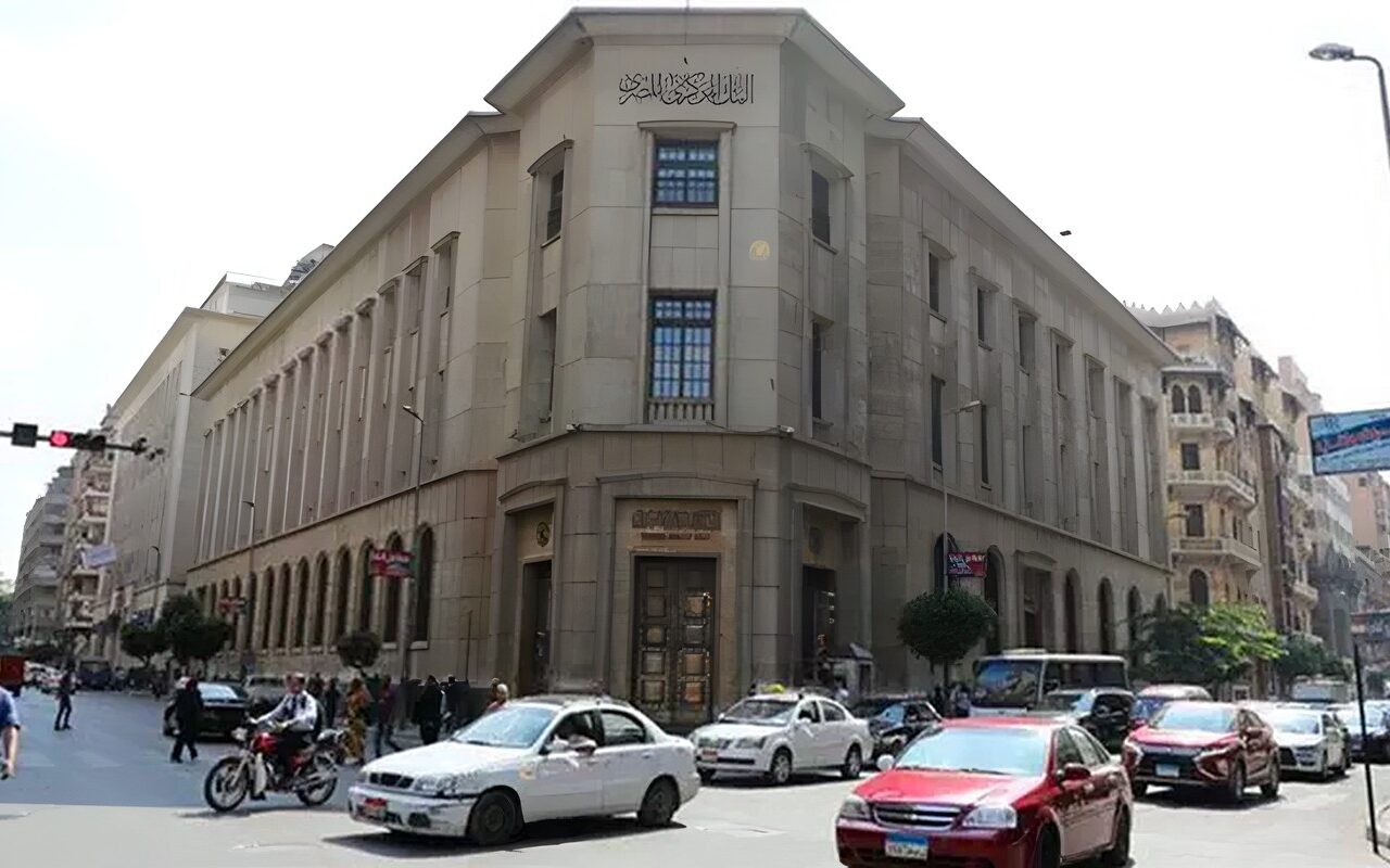 تحويلات المصريين بالخارج تقفز إلى 33.9 مليار دولار خلال 8 أشهر بنمو 27.2%
