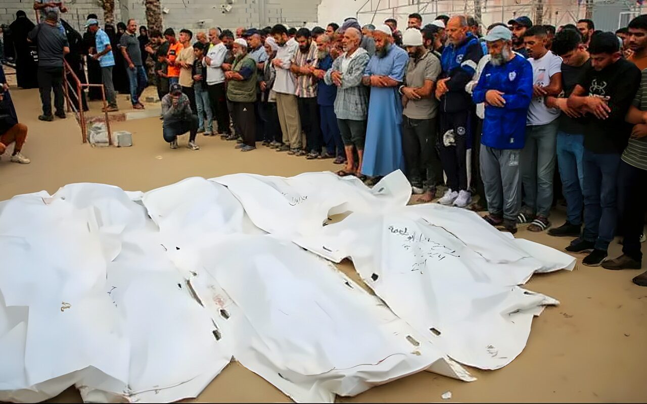 استشهاد فلسطينيين.. صحة غزة: الاحتلال يمرر القـ..تل بحجة وجود مسلحين بالمستشفيات