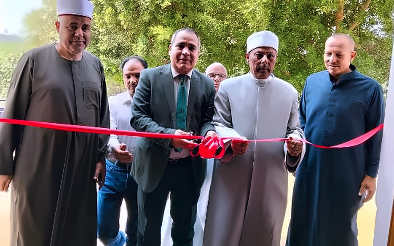 محافظ بني سويف ينيب رؤساء سمسطا واهناسيا في افتتاح مسجدين | صور