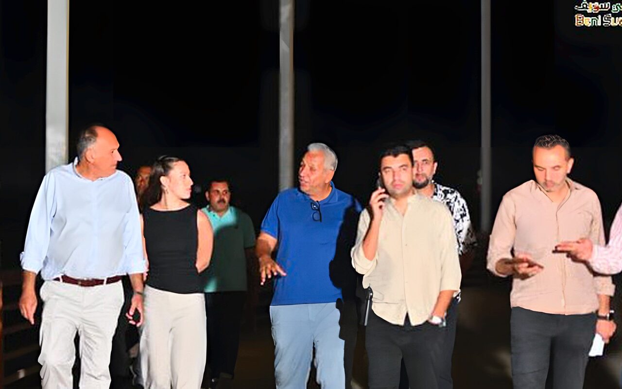 14 سائحا من فرنسا وأوكرانيا واليونان يزورون ممشى كورنيش بني سويف خلال رحلتهم النيلية