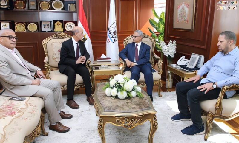 محافظ بني سويف ورئيس الجامعة يشهدان إطلاق استمارة حصر الظواهر المجتمعية بالمحافظة