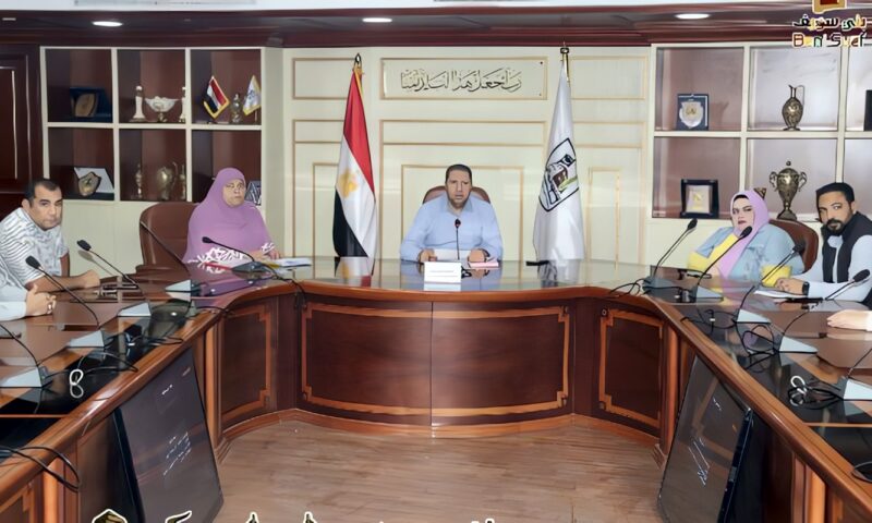 سكرتير عام بني سويف يناقش مستجدات وموقف شكاوى المواطنين خلال أكتوبر