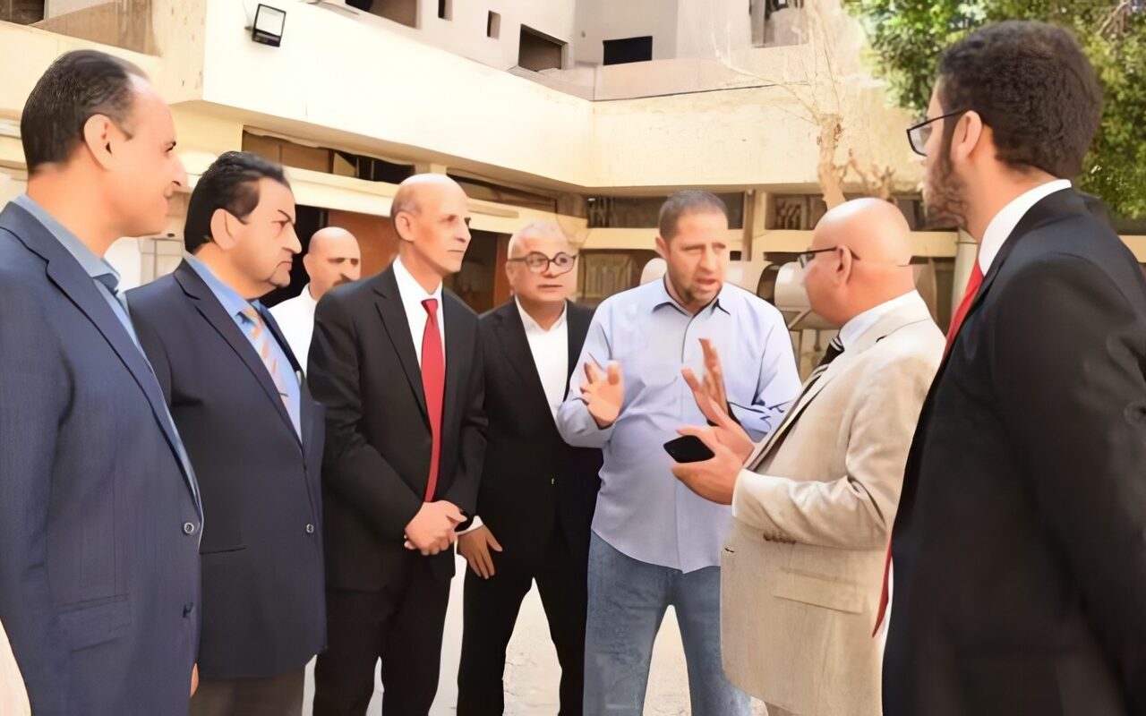 رئيس جامعة بني سويف يشكر مستشفى بني سويف التخصصي وهيئة الإسعاف على رعاية المصابين