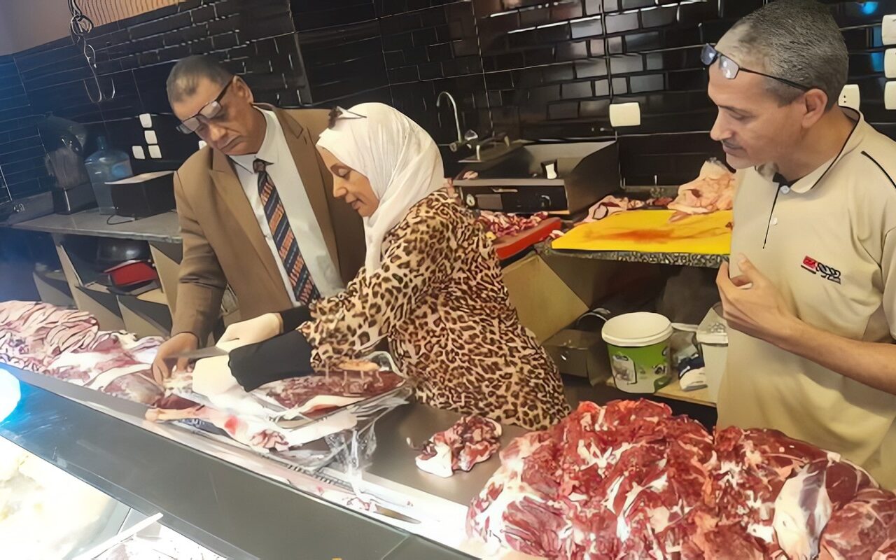 تموين  بني سويف يشن  حملة رقابية موسعة.. ضبط لحوم مذبوحة خارج المجزر ومصنعات مجهولة المصدر شرق النيل