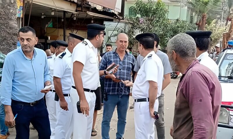 حملات مكثفة لرفع الإشغالات وضبط الشوارع بمدينة كفر البطيخ في دمياط