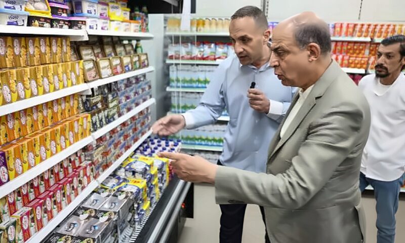 ضبط 6 آلاف لتر وقود و7 أطنان سلع وأسمدة مخالفة وأدوية منتهية الصلاحية بالمنيا