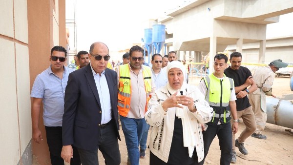 بتكلفة مليار جنيه.. محافظ المنيا يتفقد محطة معالجة الصرف الصحي بقرية بلنصورة
