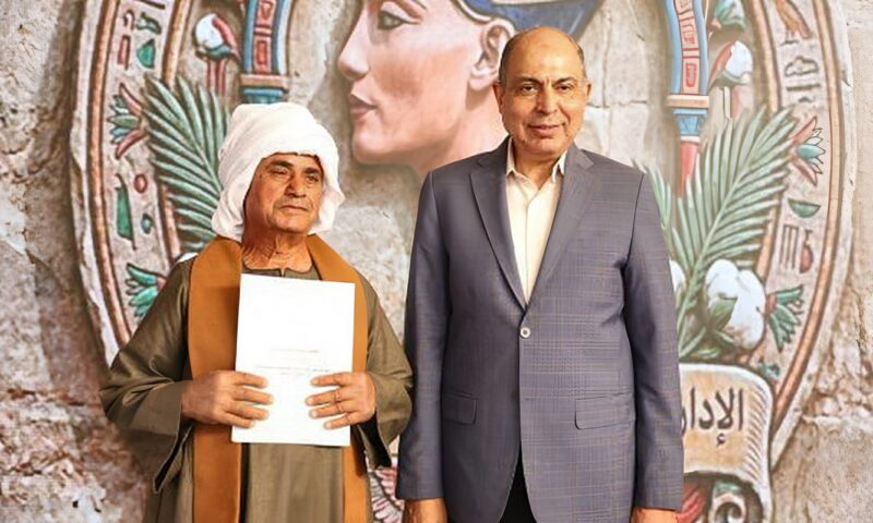 محافظ المنيا يسلم 400 عقد للمستحقين بسمالوط ويوجه بالمزيد من التيسيرات للجادين