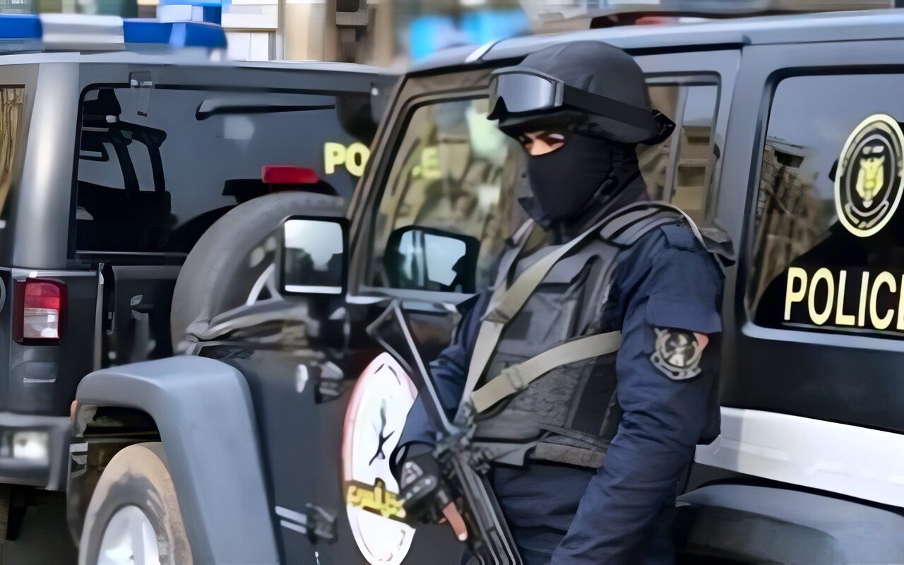 كتب بدون ترخيص .. القبض على مالك مطبعة بالجيزة