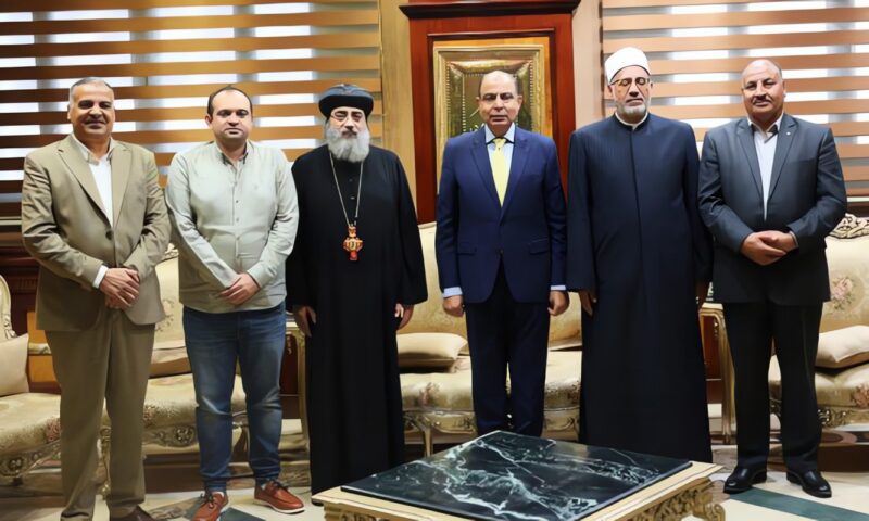 محافظ المنيا يبحث إطلاق مشروع «إنه كوكبنا.. فلنحافظ عليه»