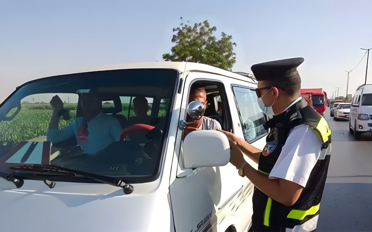 خلال 24 ساعة، 110 آلاف مخالفة مرورية و5 ملايين جنيه وطنين من الدقيق
