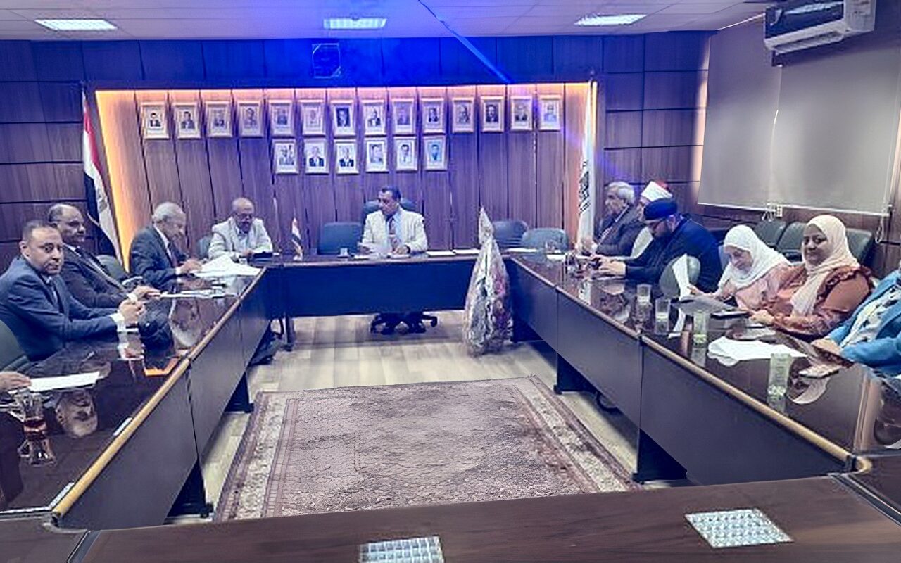 اللجنة المركزية لأخلاقيات البحث العلمي بجامعة أسيوط تبحث تعزيز التحول الرقمي