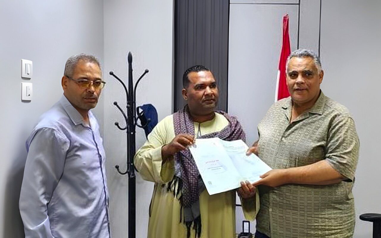 محافظ أسيوط: تسليم عقود تقنين أوضاع أملاك الدولة لمواطنين بمركز أبنوب