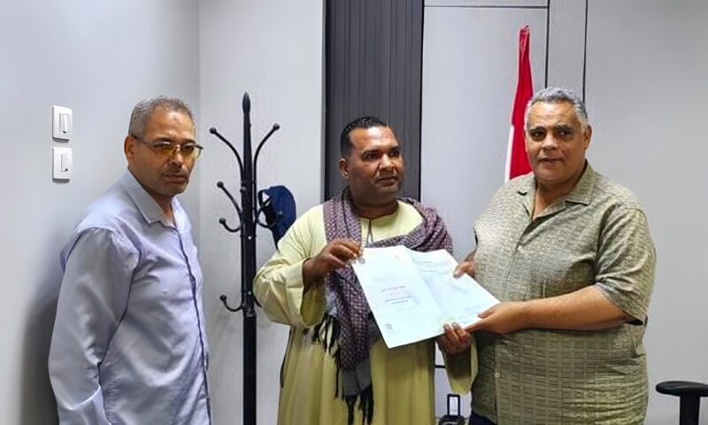 محافظ أسيوط: تسليم عقود تقنين أوضاع أملاك الدولة لمواطنين بمركز أبنوب