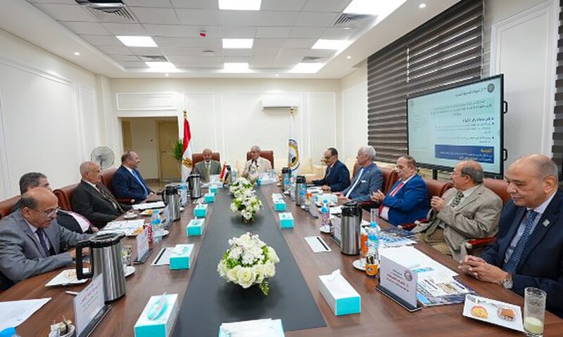 محافظ أسيوط: تطوير منظومة التعليم الجامعي يمثل ركيزة أساسية لبناء الإنسان المصري