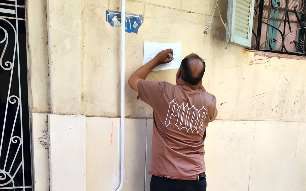 محافظ أسيوط: حملات ميدانية للتوعية بالتصالح بمخالفات البناء ووضع لافتات على المُخالف دون تقديم طلبات للتصالح.. صور