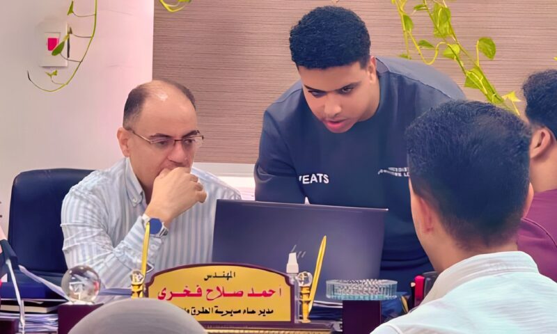 محافظ أسيوط: إطلاق رابط إلكتروني تفاعلي لتلقي شكاوى المواطنين من حالة الطرق وسرعة التعامل معها ضمن جهود التحول الرقمي