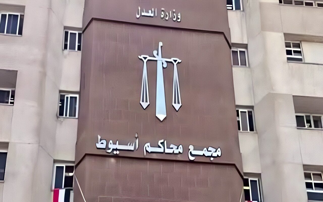 بسبب خلافات سابقة.. إحالة أوراق متهم هارب للمفتي.. قتل سمسار عقارات بأسيوط