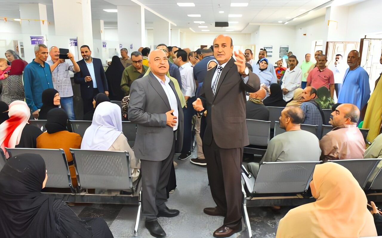 محافظ أسيوط يتفقد مجمعي الخدمات الحكومية بالشامية والعونة ضمن “حياة كريمة”