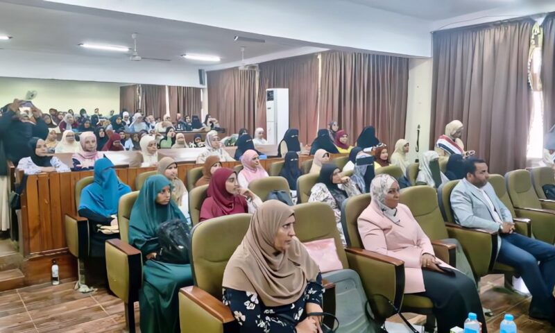 أسيوط: الشباب والرياضة تنظم ندوة لتعزيز وعي طالبات كلية البنات الإسلامية