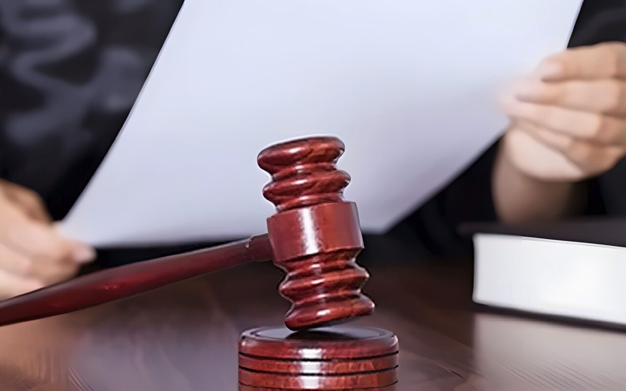 “هاتي فلوس وإلا أنشر الصور”.. 3 سنوات لعاطل متهم بابتزاز ربة منزل في النزهة