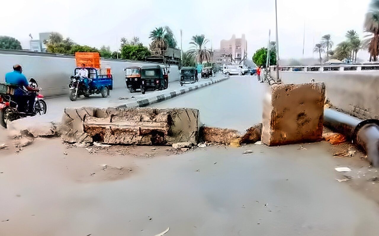 محافظ سوهاج يوجه بفتح حارة مرورية مغلقة بمدخل جرجا للقضاء على التكدس