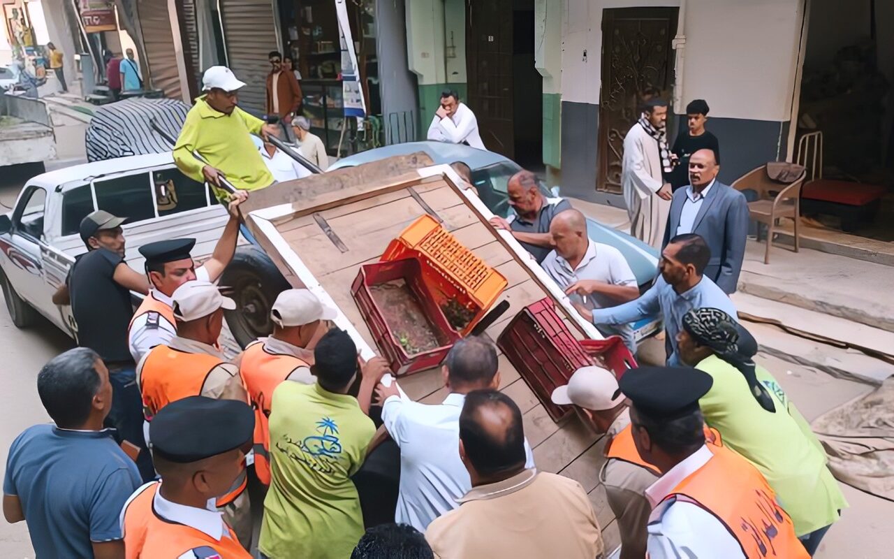تحرير 10 محاضر إشغال ونظافة ومصادرة 76 مضبوطات متنوعة في حملة مكبرة بحي شرق