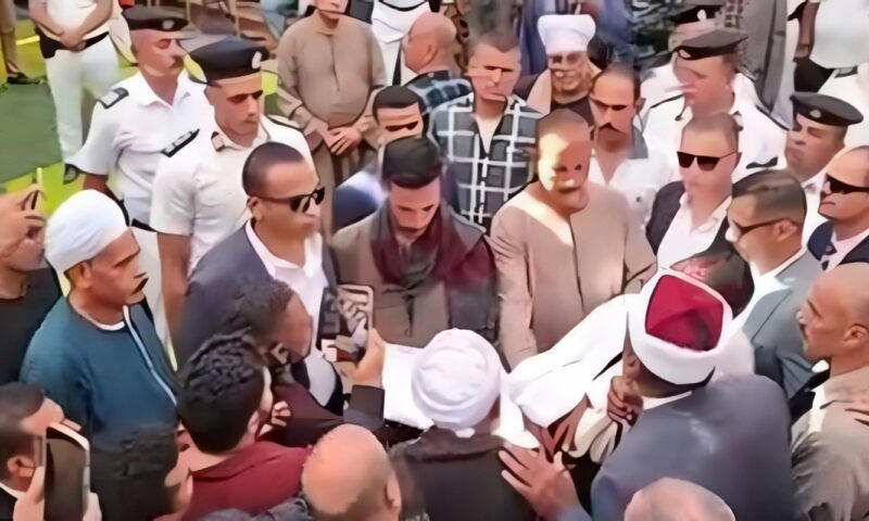 بعد خصومة بين عائلتين.. الخزندارية بطهطا تشهد الصلح بين آل عبد النعيم وآل عبد العزيز