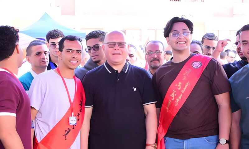 في أجواء من البهجة.. النعماني يشارك طلاب طب سوهاج يومًا استثنائيًا بأنشطة رياضية وفنية