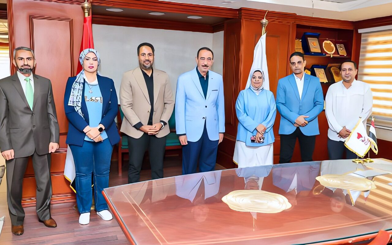 محافظ سوهاج يستقبل وفد التنمية المحلية والفاو لبحث فرص المشروعات الاقتصادية بالمراغة وطما