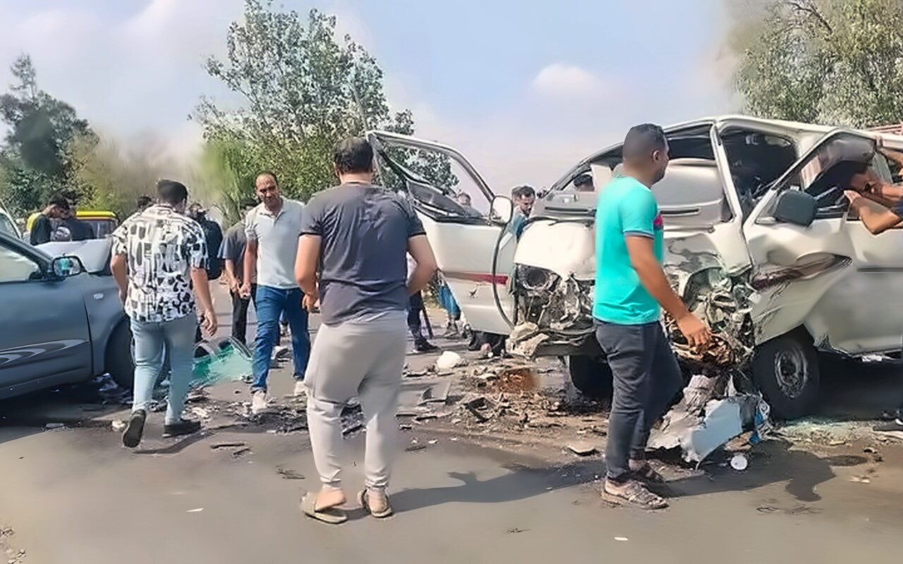 رحلة على طريق غارب الزعفرانة تنتهي بمصرع شخص وإصابة 12 آخرين