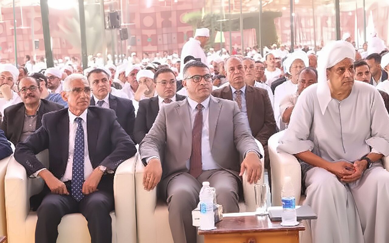 محافظ قنا يشهد فعاليات منتدى دندرة الاقتصادى بعنوان”الاقتراض.. دفع لا اندفاع”