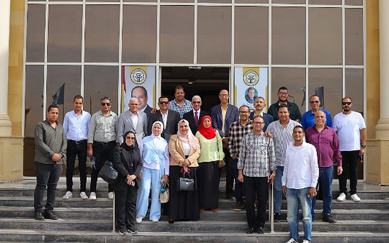 خلال لقاء الإعلاميين.. رئيس جنوب الوادي الأهلية يستعرض خطة تطوير  الشاملة للجامعة
